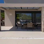 Varko Premium فيلة